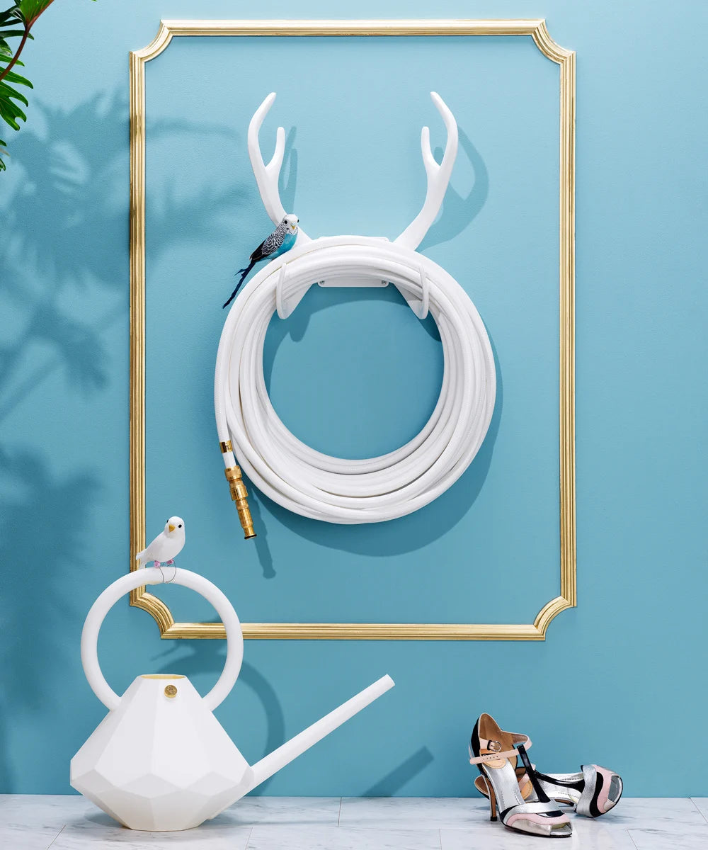 REINDEER WHITE HOSE HOLDER GARDEN KIT - Home Fix Boutique